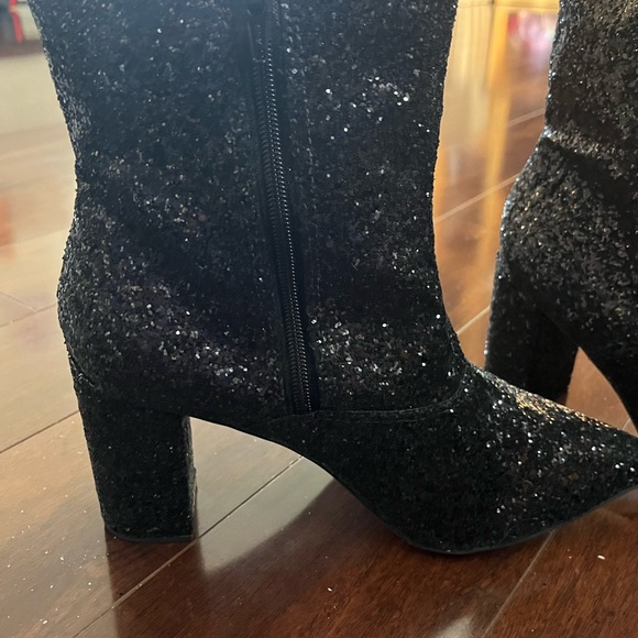 NIB - Old Cutter Sophia - Black Sparkle Pointed Toe Boots - Womens Size 10 - Picture 6 of 9